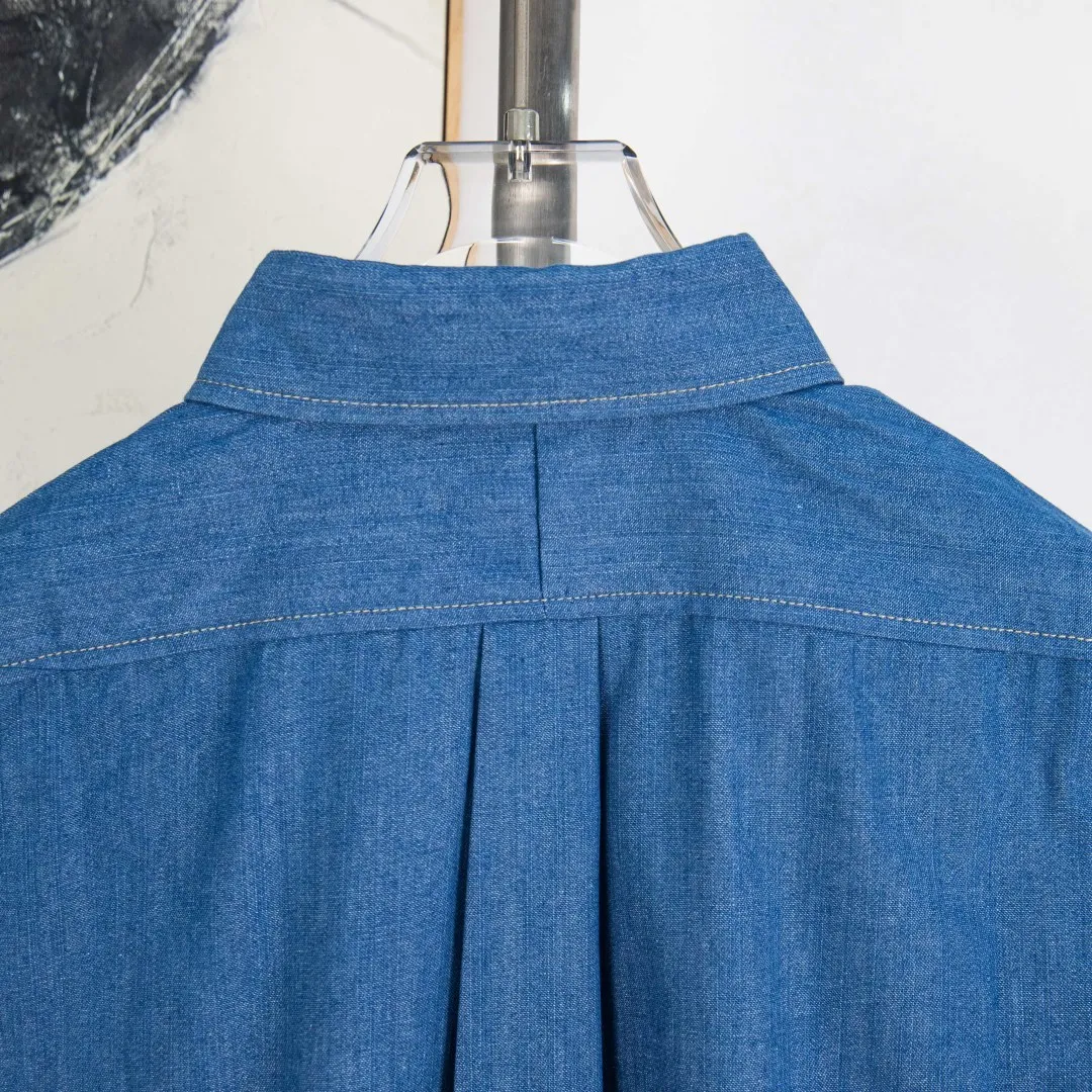 P270 zp version [Exclusive supply] Ralph Lauren/Ralph Lauren classic color small label couple's style washed denim long-sleeved shirt 1️⃣ Made of high-quality denim fabric, the upper body is soft and comfortable, extremely delicate, has a solid, smooth and soft feel, and the fabric does not wrinkle, and the feel is invincible. The details are handled perfectly! 2️⃣Adopting the washing process, the workmanship details are perfectly controlled. They are all hemmed with vest technology, and the insides of the sleeves are also used. Different from the four-needle and five-thread workmanship, the collars are also all designed with interlining, showing high-end fashion and individuality, and the style is fashionable, simple and elegant! 3️⃣It is very youthful and energetic, and can be easily worn by both men and women. It is very in line with the fashion aesthetic concepts of today's young people!  Color: light blue dark blue Size: S M L XL Number: SG10486